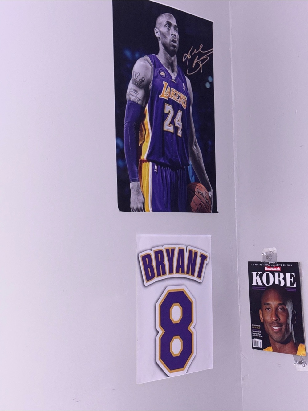 KOBE BRYANT DISPLAYS ON PERMANENT ART CANVAS. PORTRAIT OF HIMSELF AND JERSEY! - Picture 2 of 5